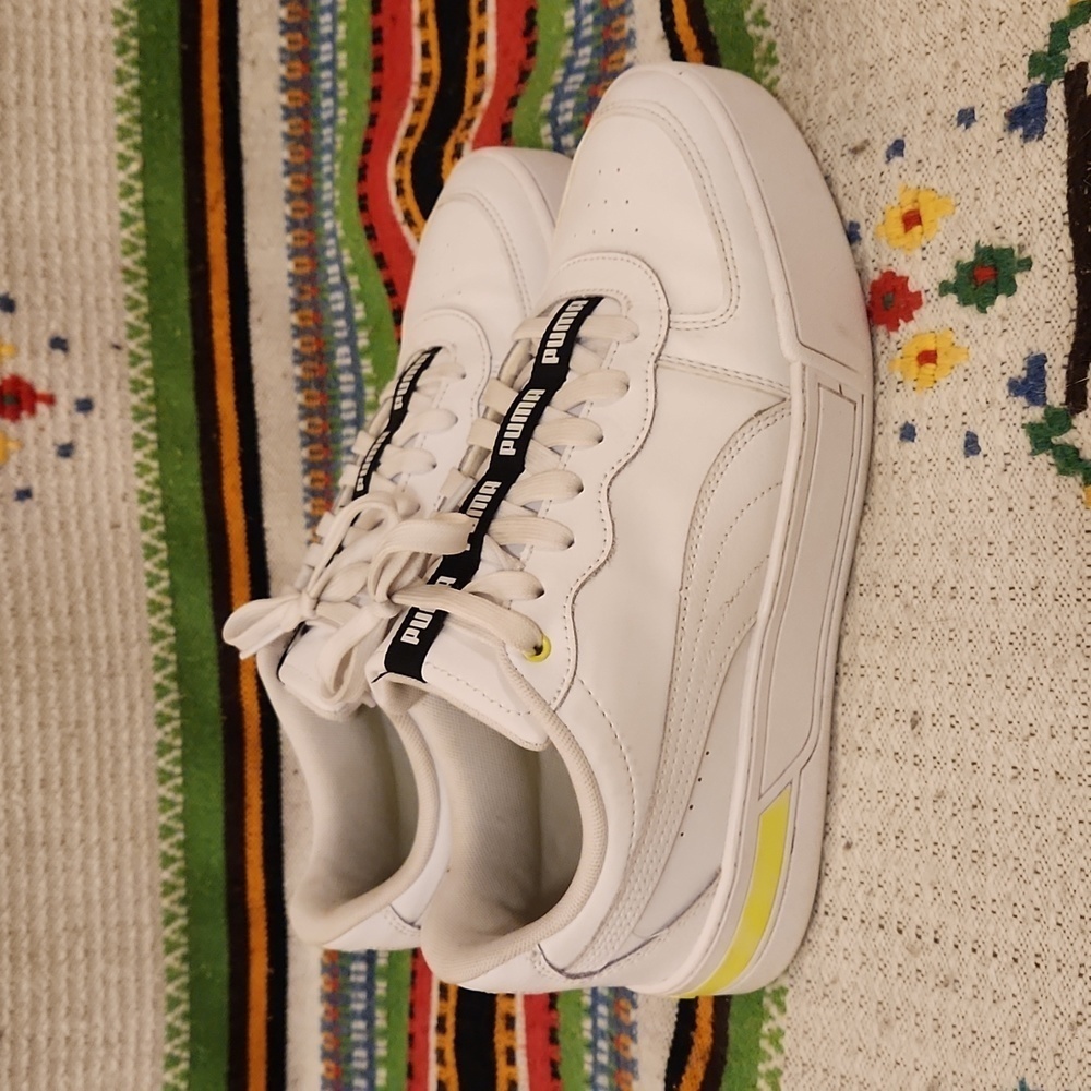 Women’s Puma Skye Tape 9.5 White Sneaker with Neon Yellow accents. - Picture 4 of 10